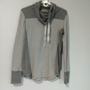 Eddie Bauer Outdoor Sweater Women's Large Gray White Striped Cowl Neck Pullover